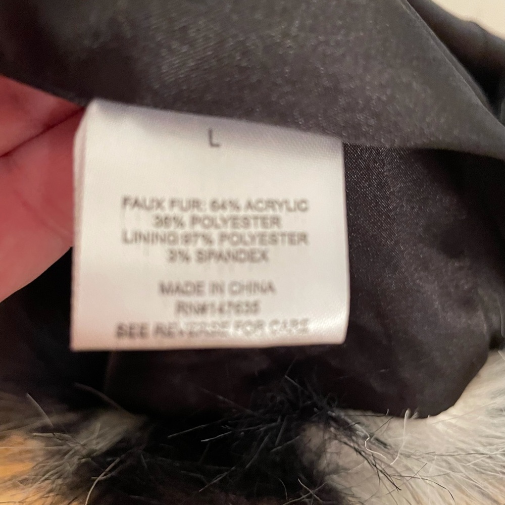 Faux Fur Vest - Picture 5 of 6